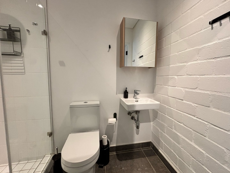 2 Bedroom Property for Sale in Sea Point Western Cape